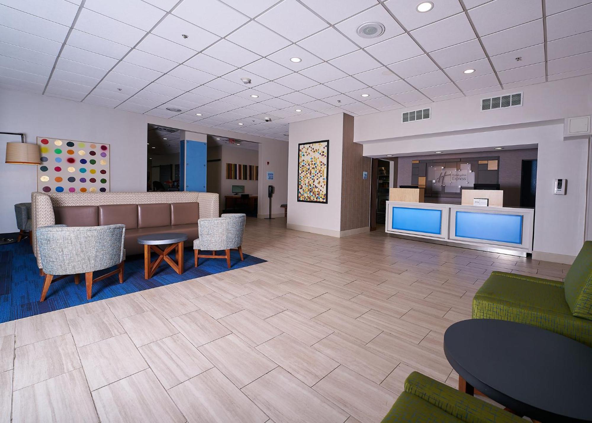 Holiday Inn Express Charleston-Civic Center By Ihg Exterior foto